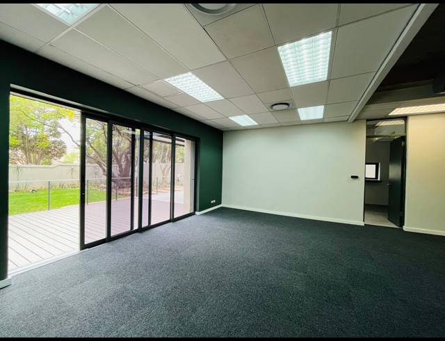631M² OFFICE TO LET IN FOURWAYS